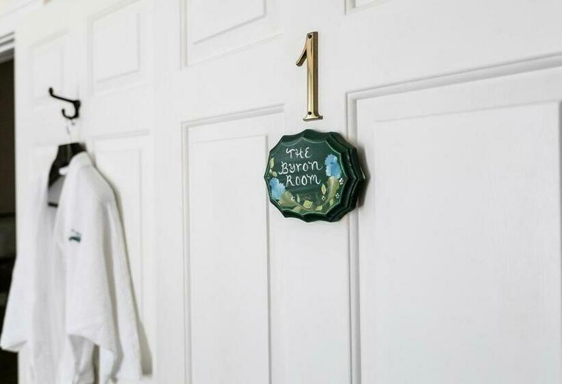 غرفة ديلوكس, The Babcock House