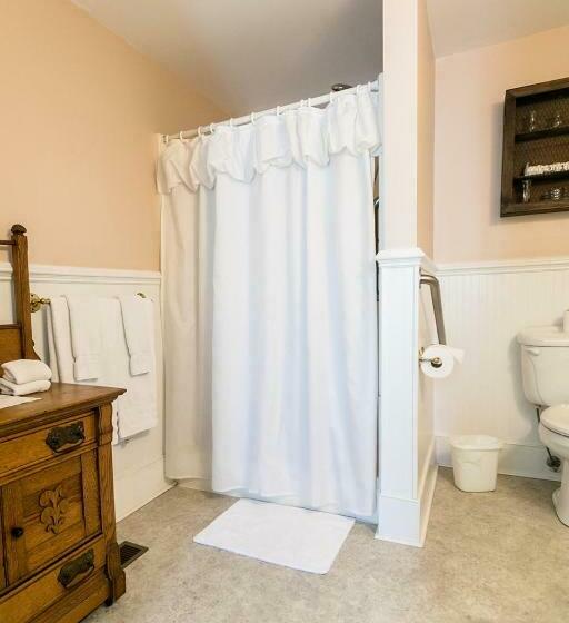 غرفة ديلوكس, The Babcock House