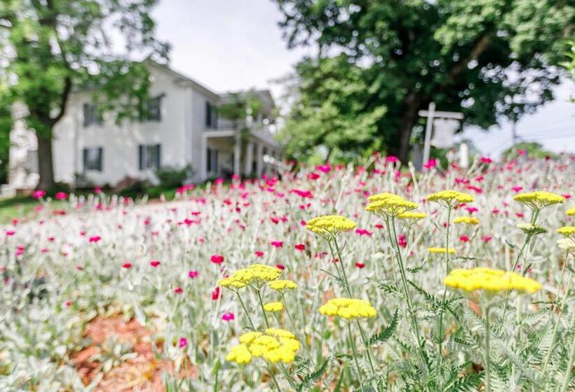 غرفة ديلوكس, The Babcock House