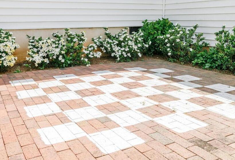 غرفة ديلوكس, The Babcock House