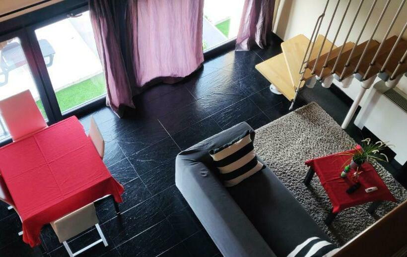 آپارتمان 1 خوابه با چشم‌انداز استخر, Corte Di Frara