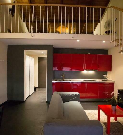 آپارتمان 1 خوابه با چشم‌انداز استخر, Corte Di Frara