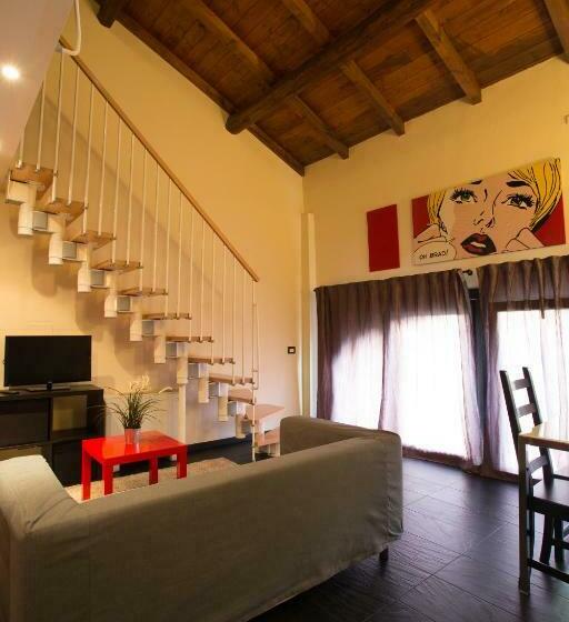 آپارتمان 1 خوابه با چشم‌انداز استخر, Corte Di Frara