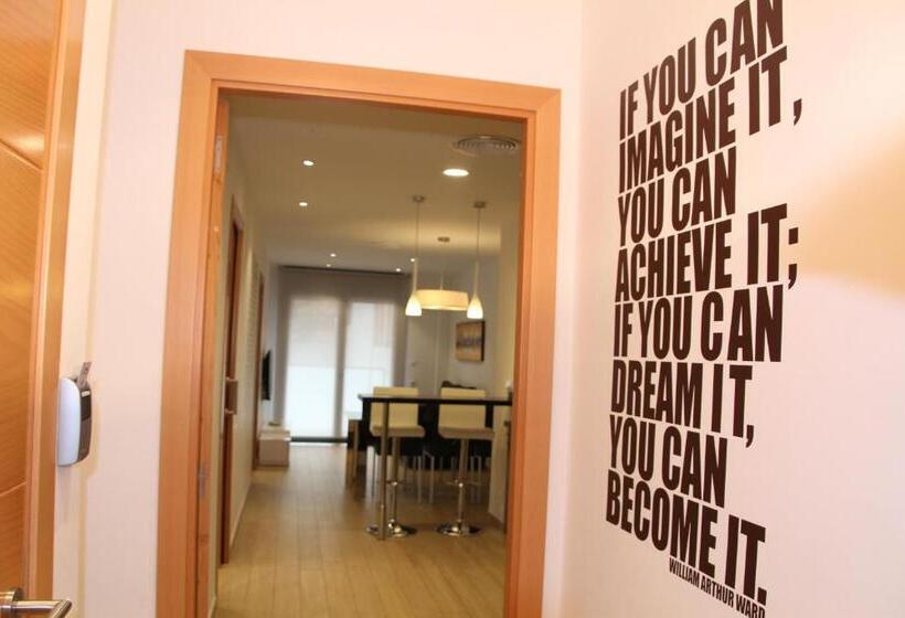 آپارتمان 2 خوابه, Home To Home Barcelona