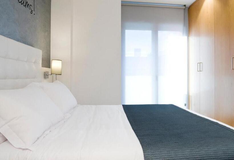 آپارتمان دوبلکس 1 خوابه, Home To Home Barcelona