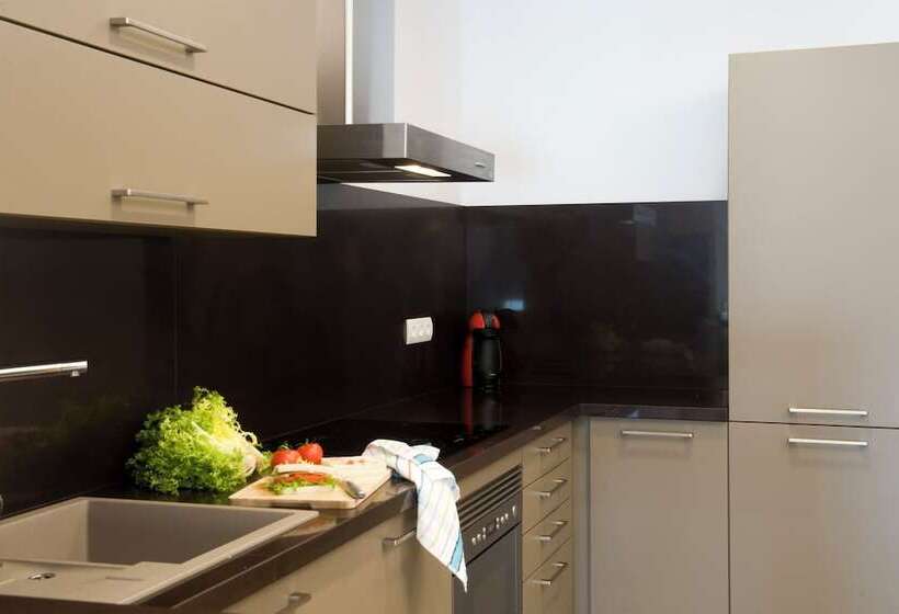 آپارتمان 2 خوابه, Home To Home Barcelona