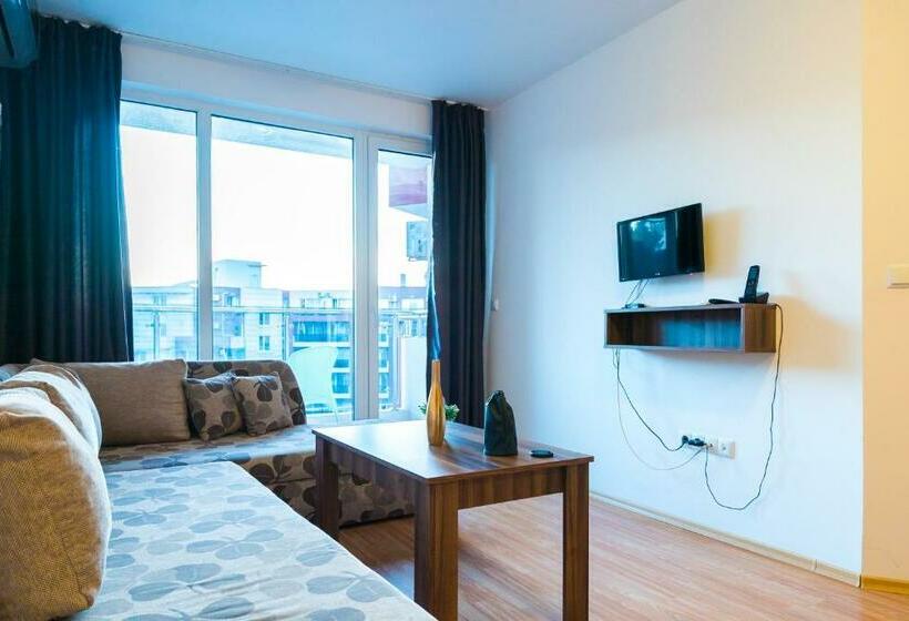 شقة غرفة نوم واحدة مزودة بشُرفة, Admiral Plaza Apartments