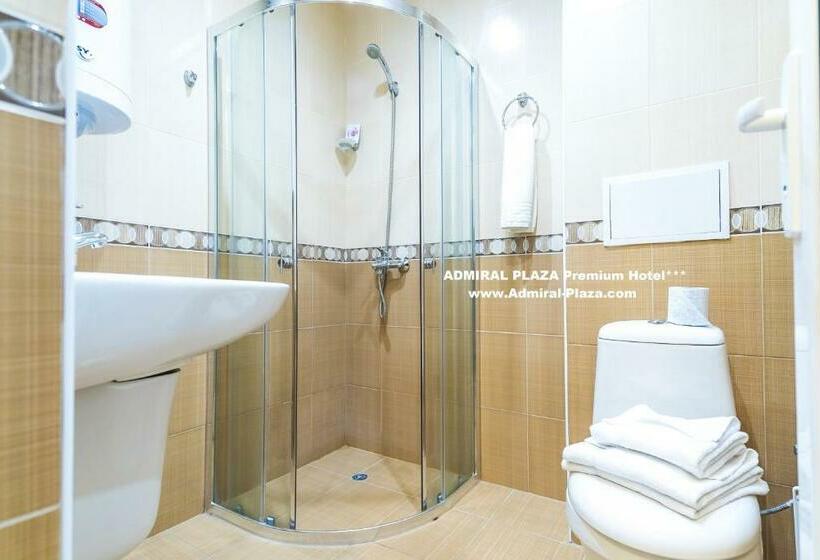 اتاق استاندارد با بالکن, Admiral Plaza Apartments