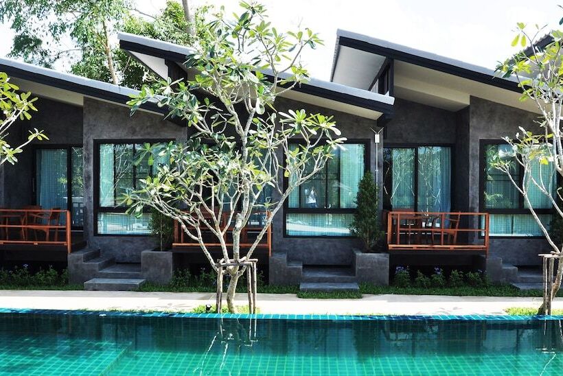 プールの見えるデラックスルーム, Family House Zen Boutique Resort