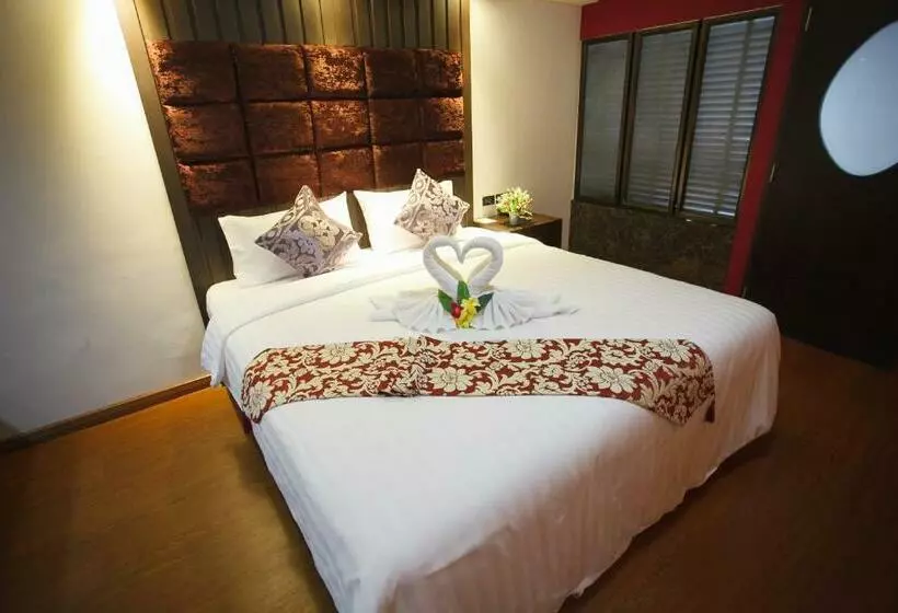 اتاق لوکس با تخت بزرگ, Grand Pink Hotel Hatyai