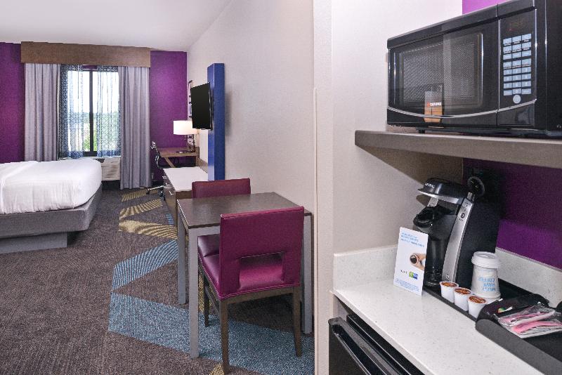 חדר אקזקיוטיב חדר קינג, Holiday Inn Express And Suites Bryant   Benton Area, An Ihg