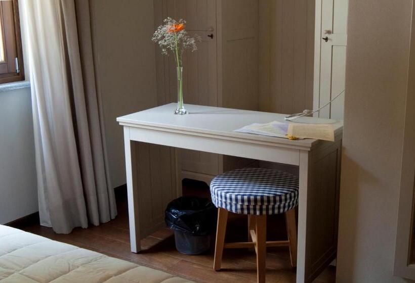 חדר סטנדרט מותאם לאדם עם מוגבלויות, Il Falco E La Volpe