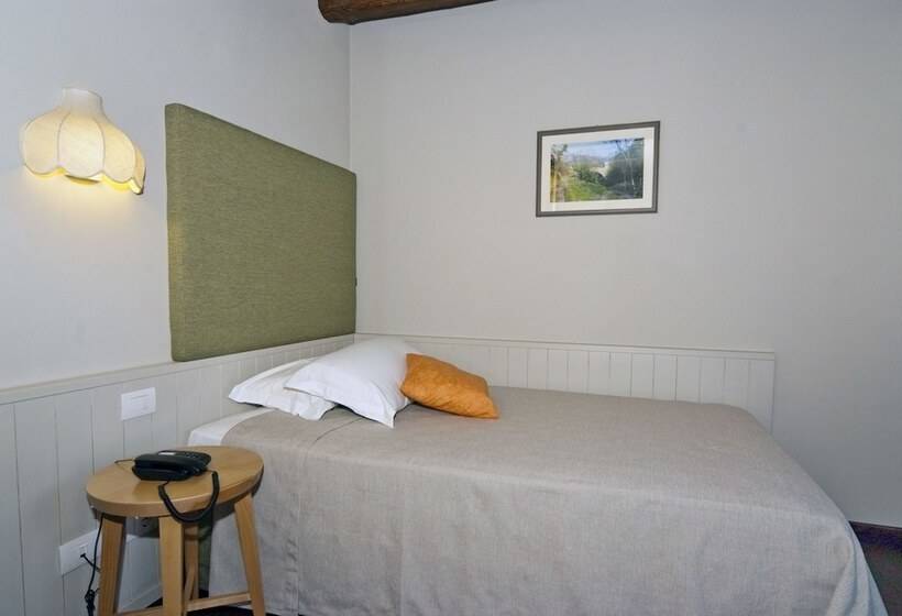 חדר סטנדרט יחיד, Il Falco E La Volpe