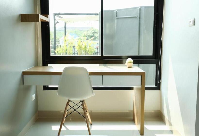 스탠다드 룸 킹사이즈 침대, Jk Living Hotel And Service Apartment