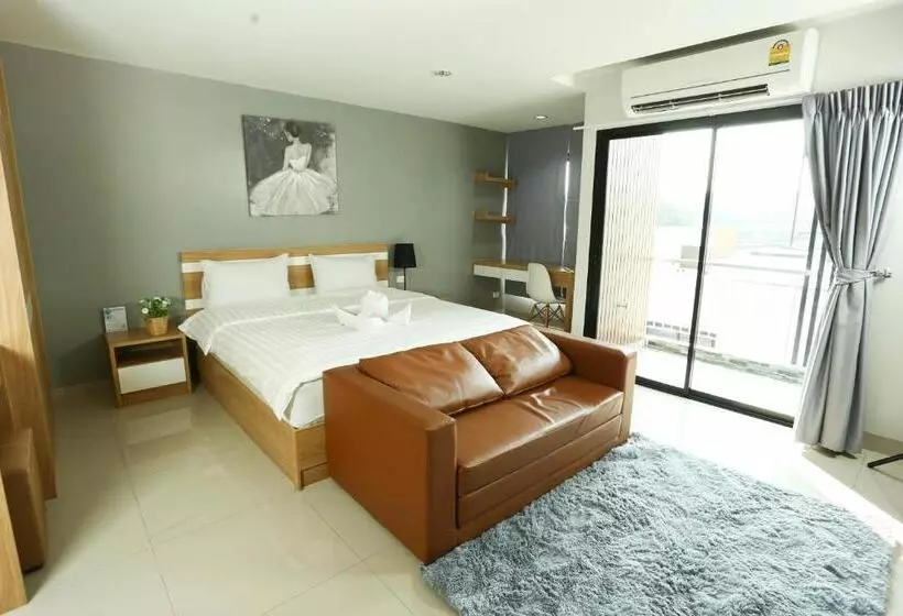 اتاق لوکس با تخت بزرگ, Jk Living Hotel And Service Apartment