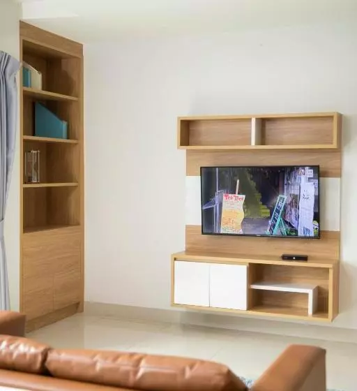 اتاق لوکس با تخت بزرگ, Jk Living Hotel And Service Apartment