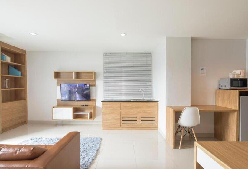 스탠다드 룸 킹사이즈 침대, Jk Living Hotel And Service Apartment