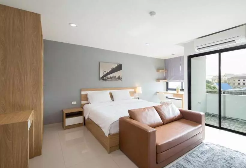 اتاق لوکس با تخت بزرگ, Jk Living Hotel And Service Apartment