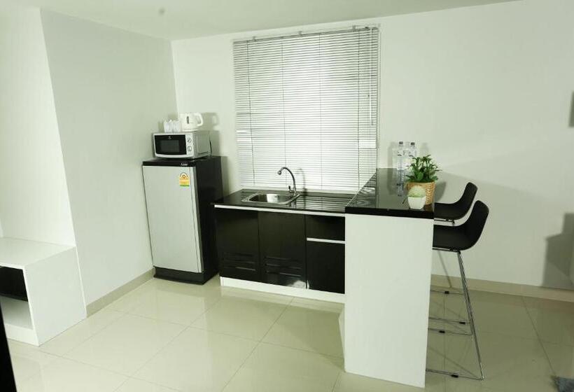 스탠다드 룸 킹사이즈 침대, Jk Living Hotel And Service Apartment