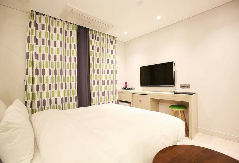 Quarto Estandar, Lassa