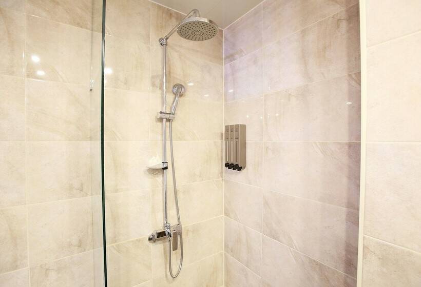 Quarto Estandar, Lassa