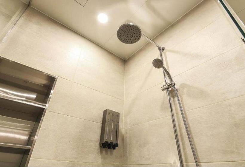 Quarto Deluxe, Lassa