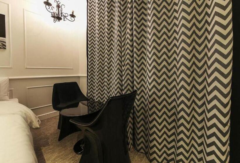 Quarto Deluxe, Lassa