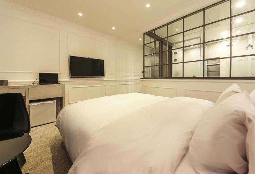 Quarto Deluxe, Lassa