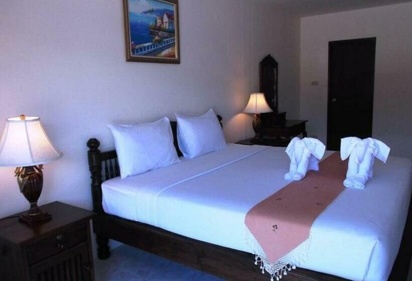 Habitació Estàndard, Panupong