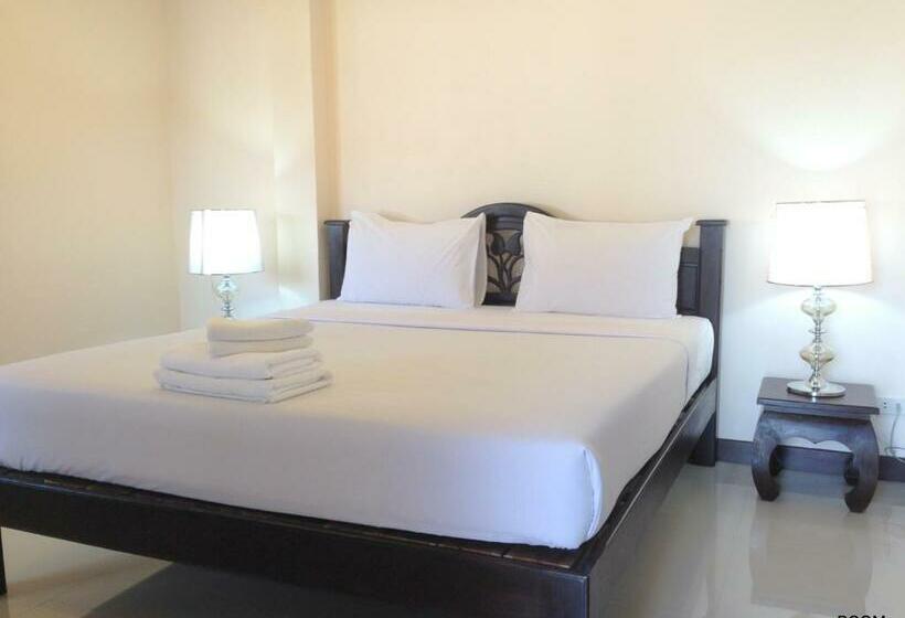 Habitació Estàndard, Panupong