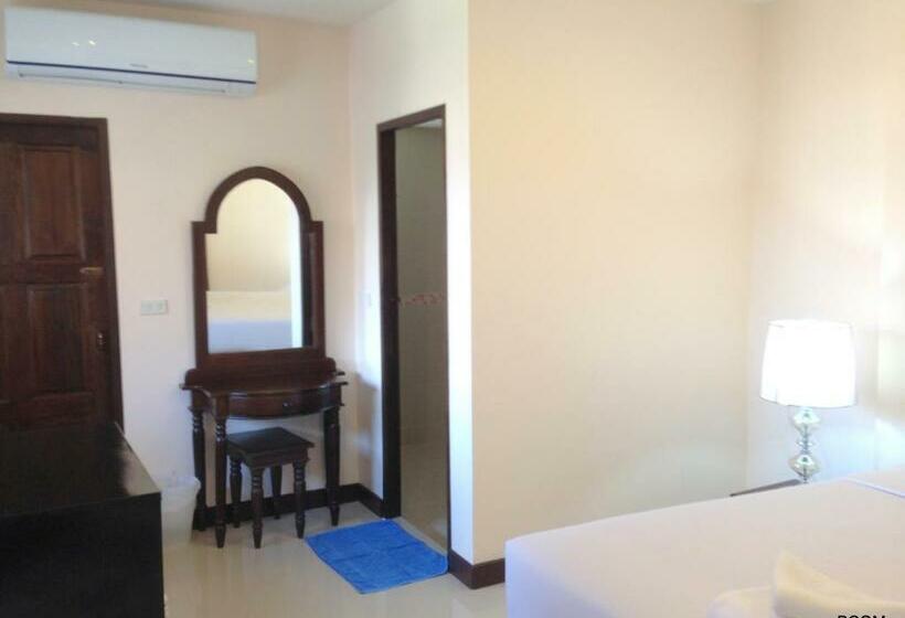 Habitació Estàndard, Panupong