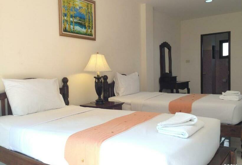 Habitació Estàndard, Panupong