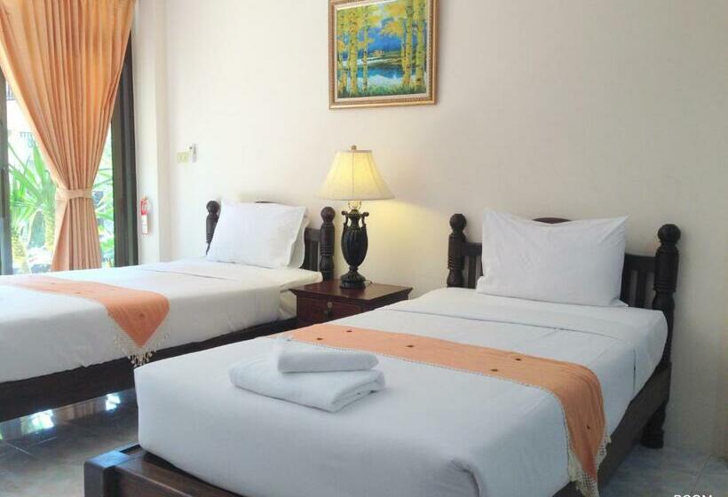 Habitació Estàndard, Panupong