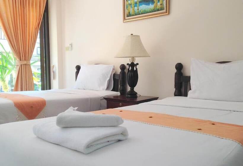 Habitació Estàndard, Panupong