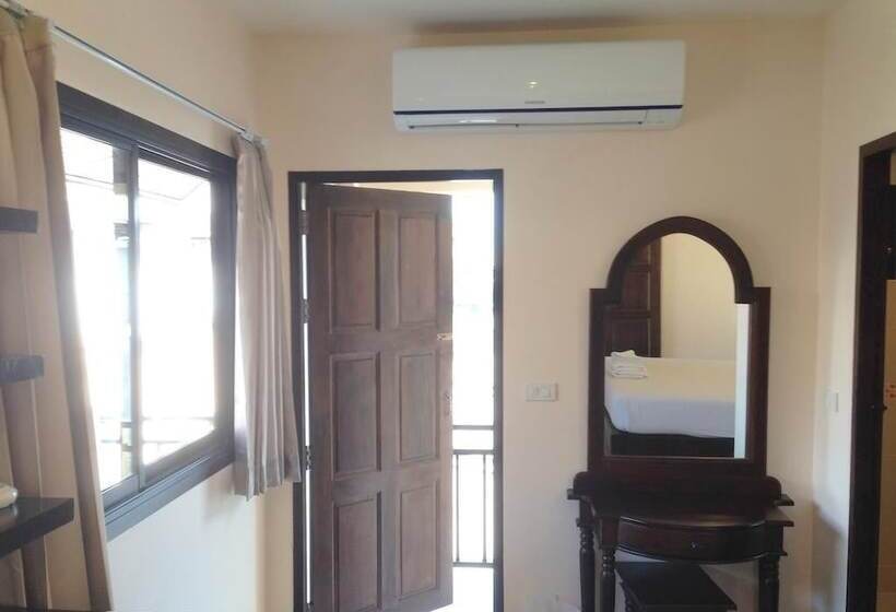 Quarto Estandar, Panupong