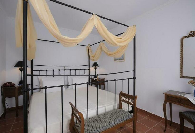 オーシャンビュースタンダードルームバルコニー付き, Papadakis