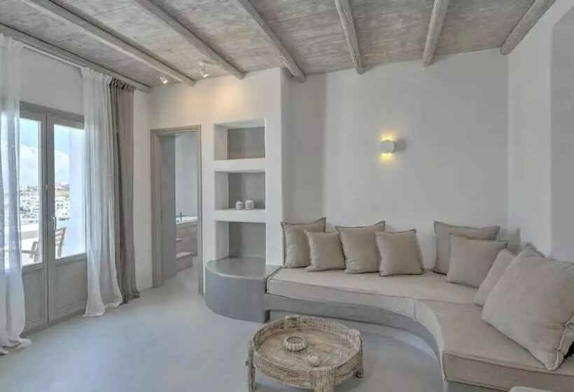 Suite avec Balcon, Papadakis