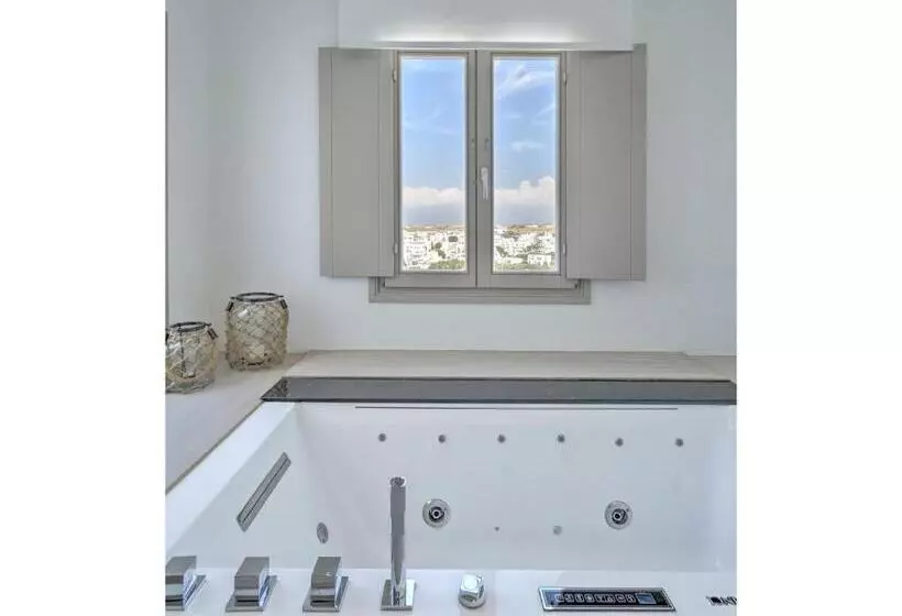 Suite Supérieure Vue Mer, Papadakis