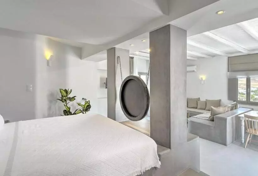 Suite Vue Mer, Papadakis