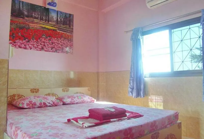 اتاق استاندارد, Rueang Sri Si Ri