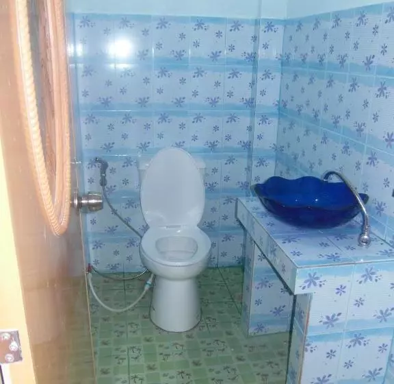 اتاق سوپریور سه تخته, Rueang Sri Si Ri