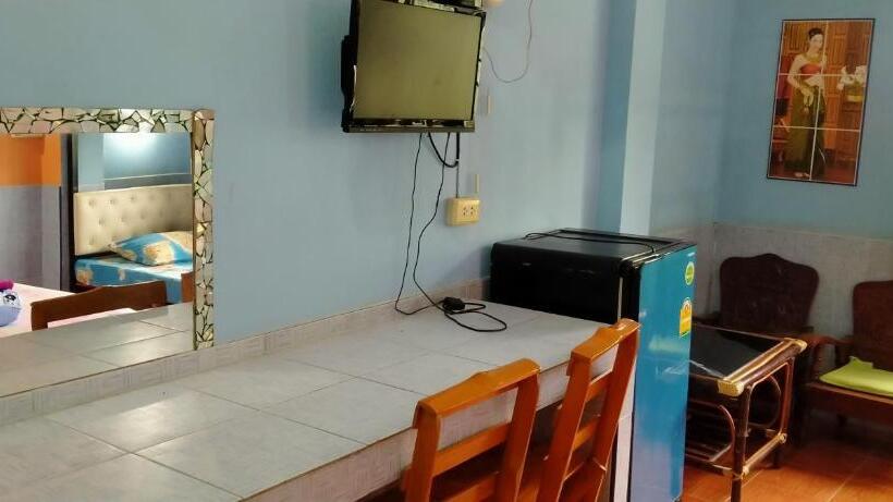 غرفة إقتصادية رباعية, Rueang Sri Si Ri