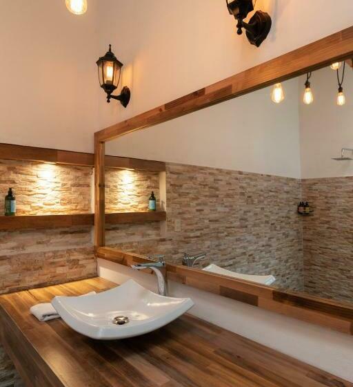 스탠다드 룸 킹사이즈 침대, Sereno