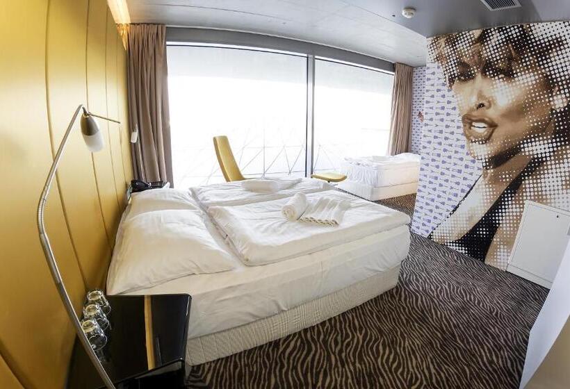 컴포트 트리플 룸, Sono