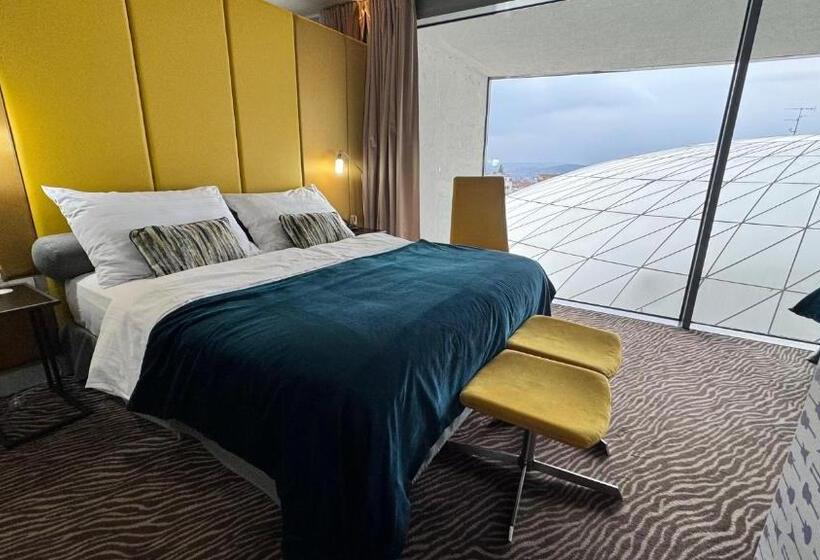 컴포트 트리플 룸, Sono