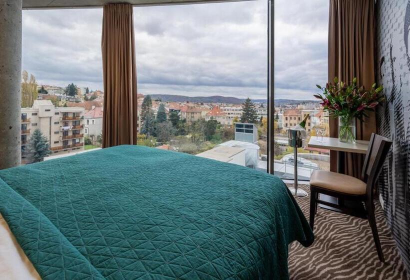 수피리어 룸, Sono