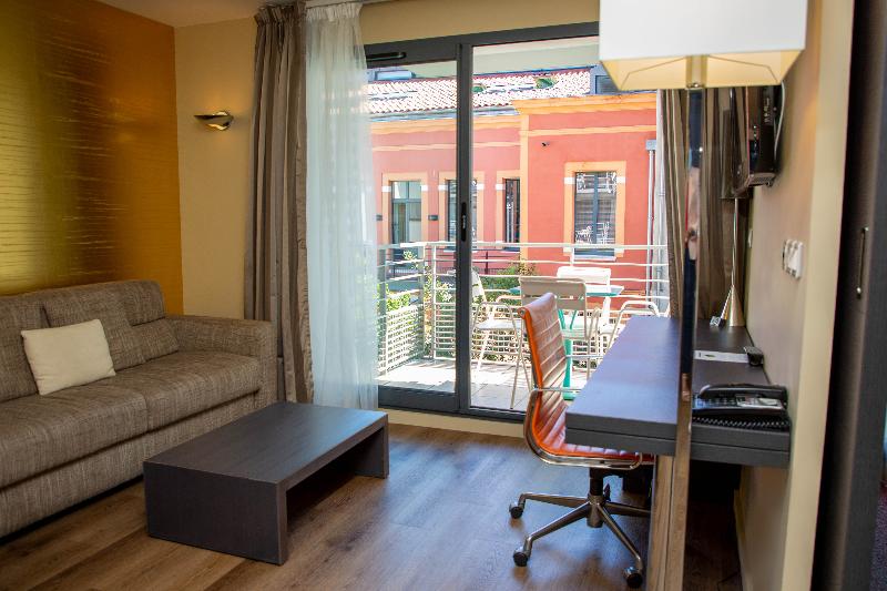 バスルーム共有のシングルスタンダード, The Nancy S Homestay Pekanbaru Mitra Reddoorz