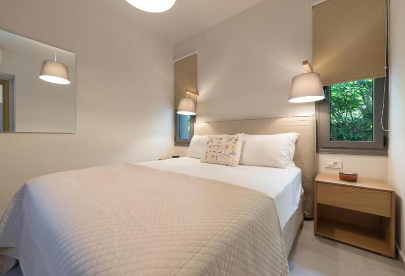 Superior suite with garden view, Lemonia Accommodations