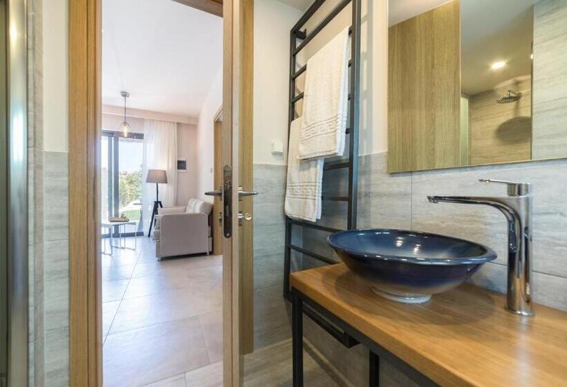 Superior suite with garden view, Lemonia Accommodations