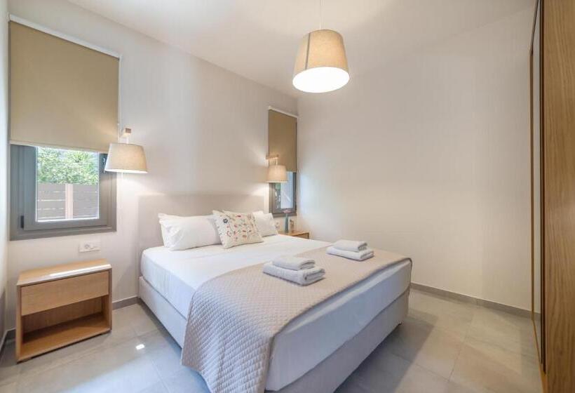 سوئیت جونیور با چشم‌انداز باغ, Lemonia Accommodations